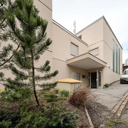 Irmella 39 By Vacations, Mit Pool & Sauna 아파트